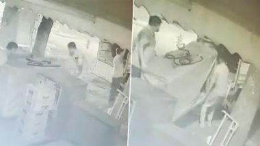 'Ice Cream Chor' Caught on Camera in Mumbai: बोरिवलीतील सुपरमार्केटमधून चोरट्यांनी चोरला आईस्क्रीमसह डीप फ्रीझर; आईस्क्रीम चोरांचा CCTV व्हिडिओ व्हायरल